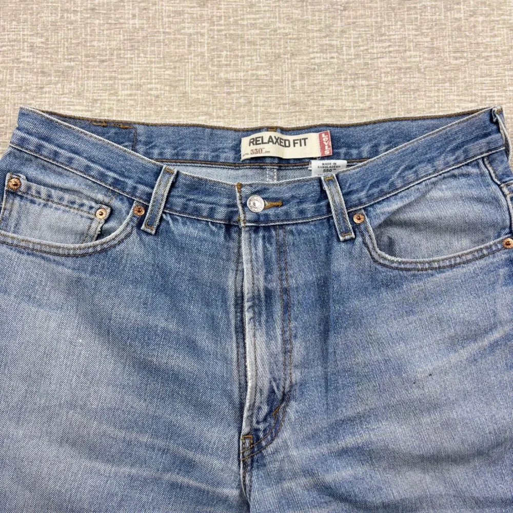 Vintage Levis 505 Mens 36x29 Light Distress Jeans Thigh Faded Skate Denim